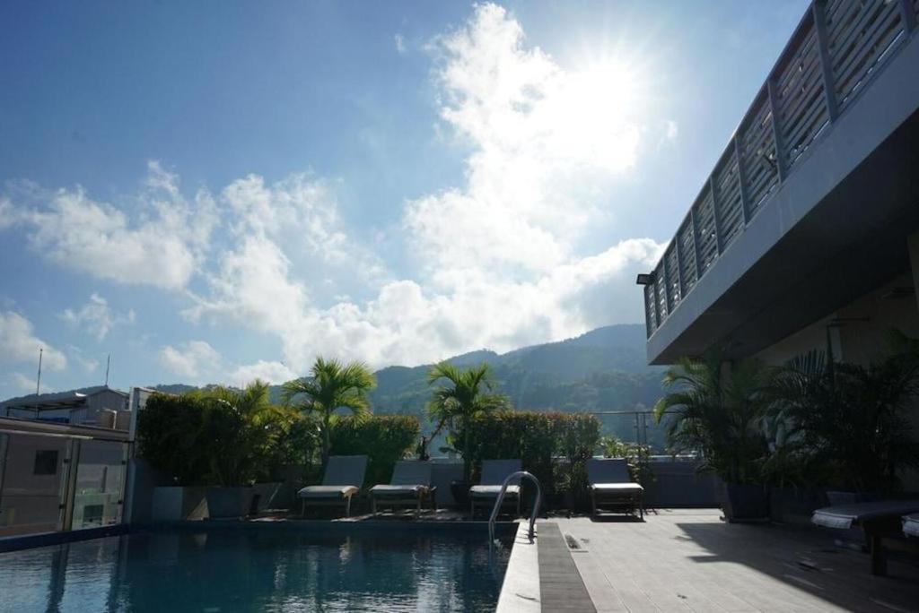 Elegancy Sansabai Hotel Patong Exterior foto